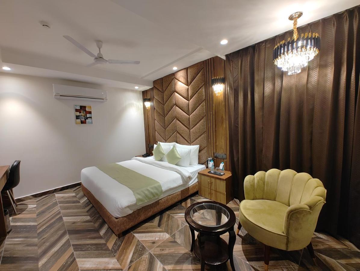 Grand Luxotica By Dls Hotels Dehradun Exterior photo